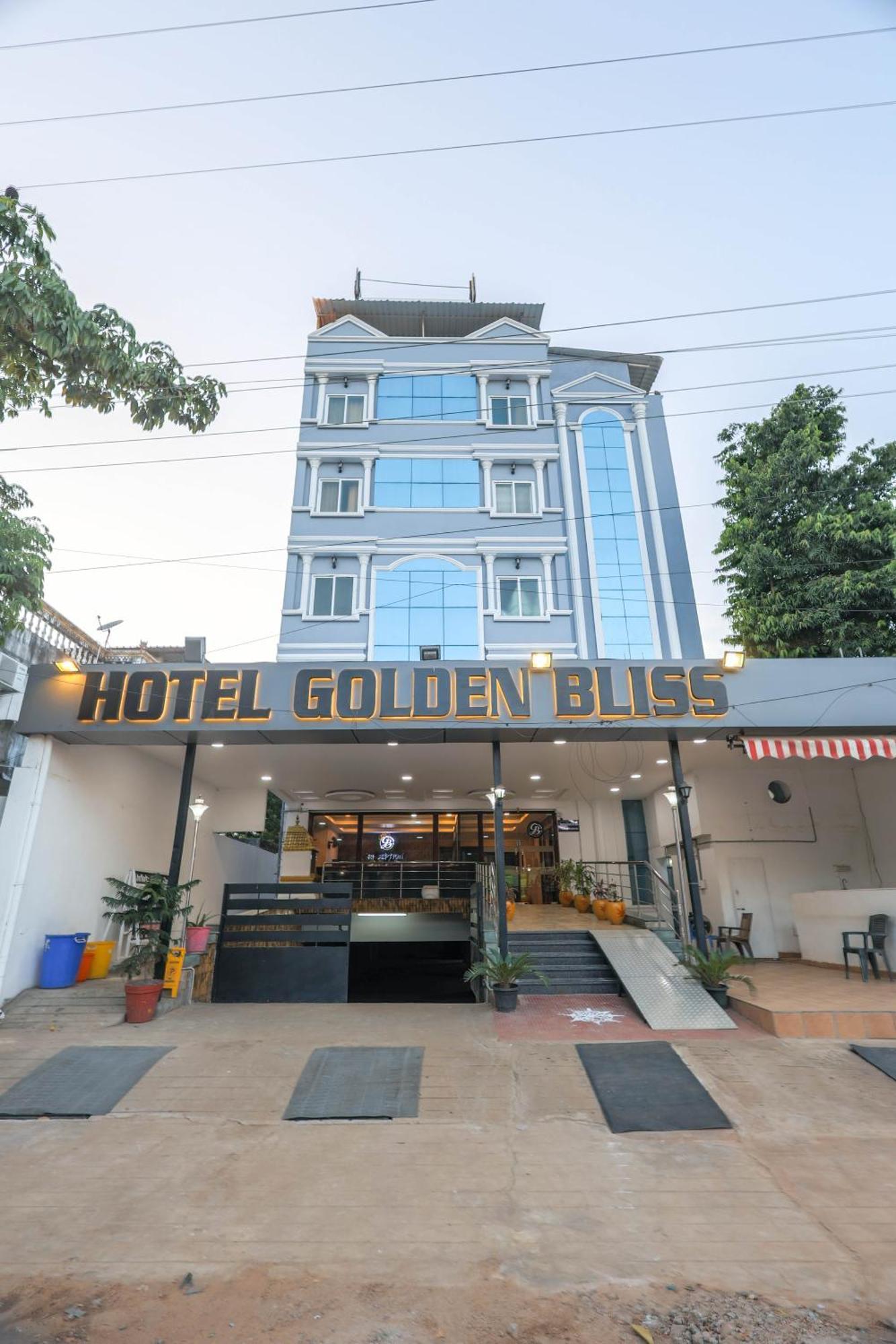 Hotel Golden Bliss Puduččéri Exteriér fotografie